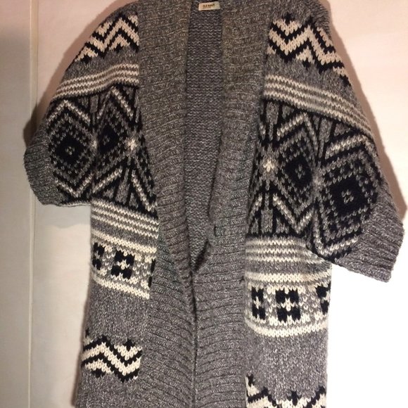 Old Navy Gray Black Cream Sweater Size Med - Picture 2 of 7